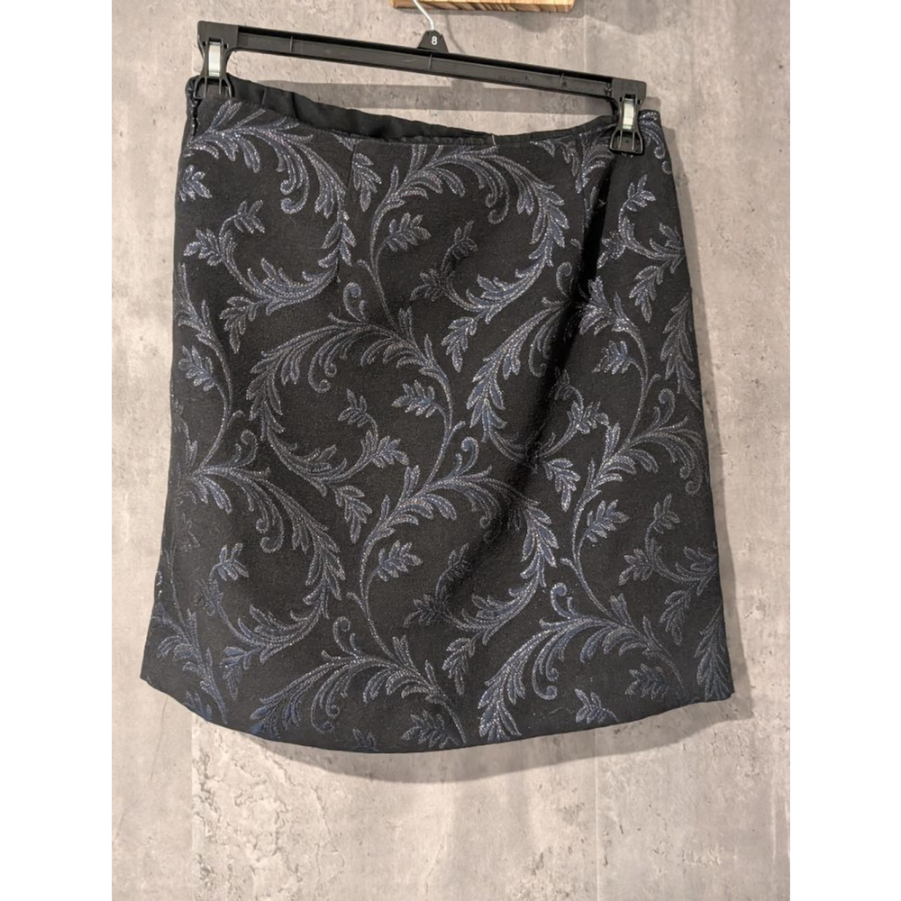 Women's LOFT Skirt Size 4 Black Blue Floral - Picture 5 of 9
